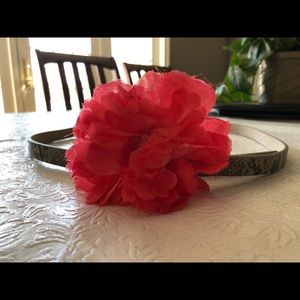 Loft Skinny Belt with Rosette - size SM